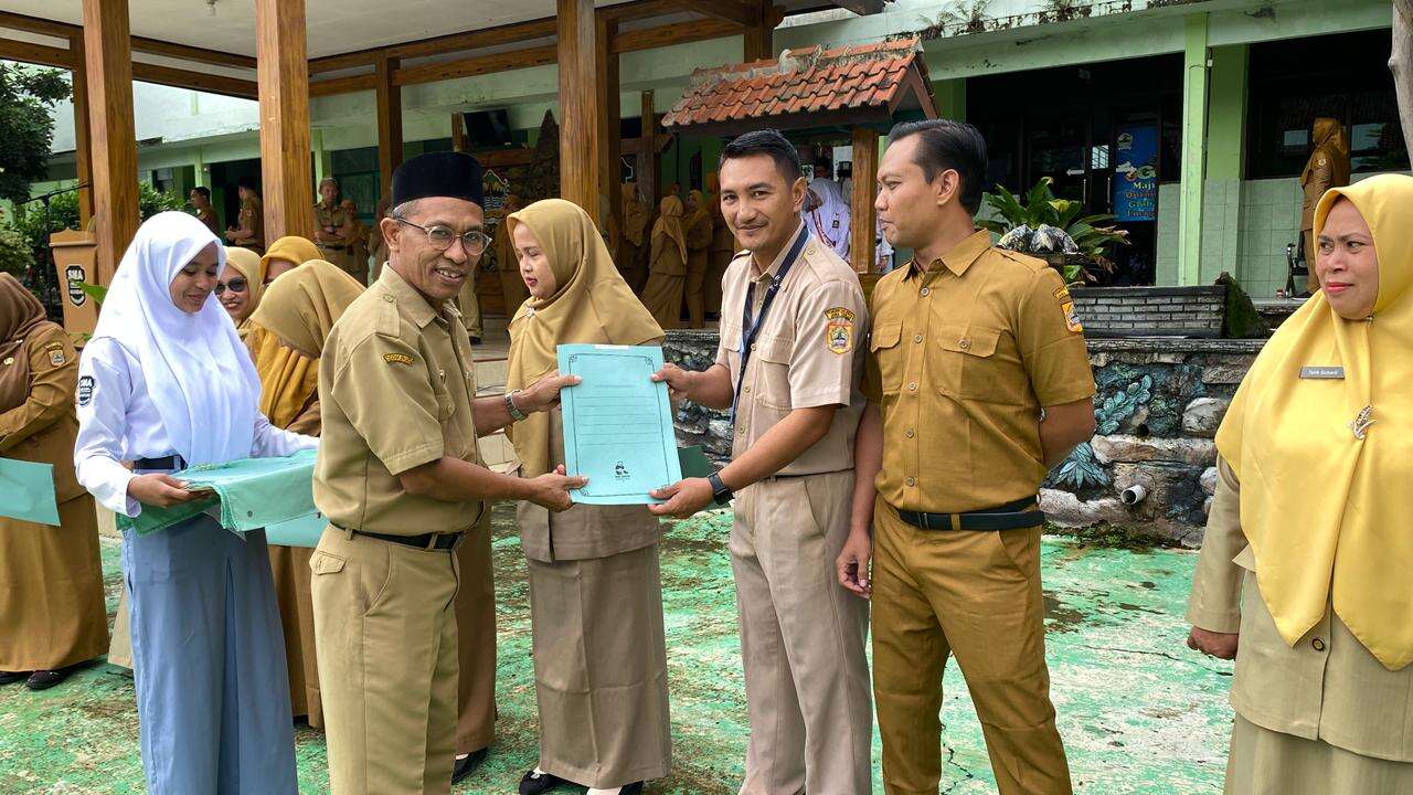 BACK TO SCHOOL SMA NEGERI 1 MOJOGEDANG
